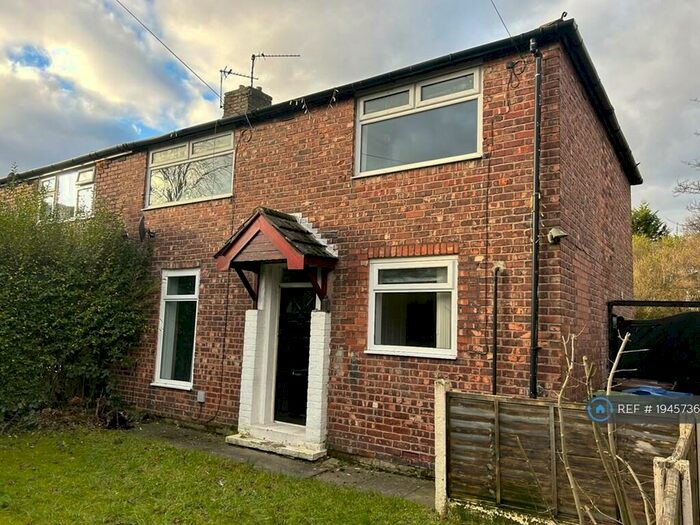 3 Bedroom Semi-Detached House To Rent In The Meadows, Prestwich, Manchester, M25