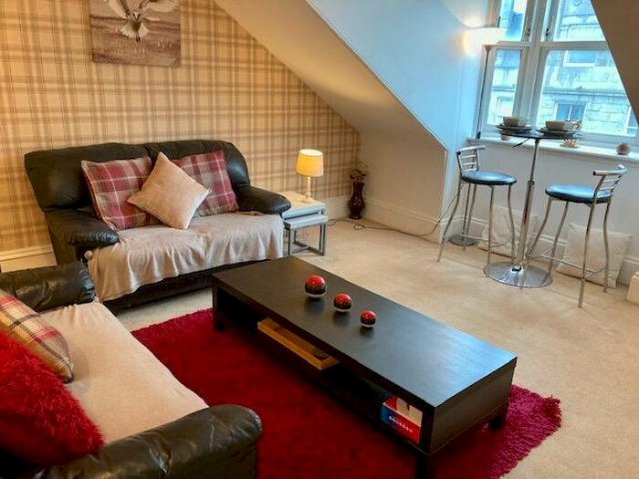 2 Bedroom Flat To Rent In King Street, City Centre, Aberdeen, AB24