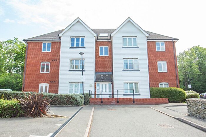 2 Bedroom Flat For Sale In The Links, Herne Bay, Kent, CT6