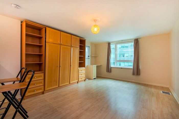 Studio To Rent In St George Wharf, Vauxhall, London, SW8