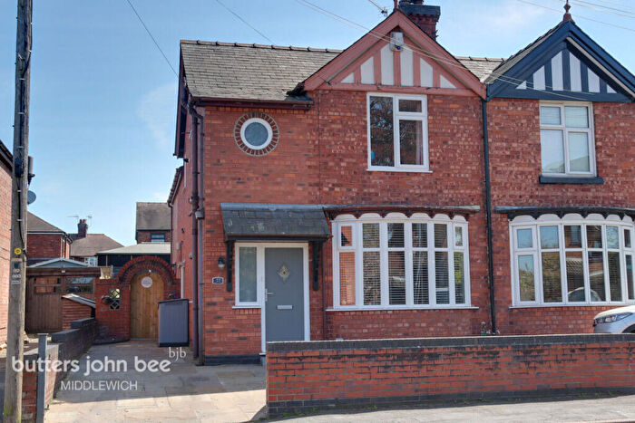 3 Bedroom Semi-Detached House For Sale In Nantwich Road, Middlewich, CW10