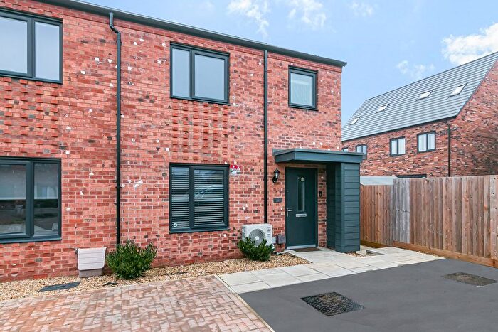 3 Bedroom Terraced House For Sale In Rockingham Dene, Wellingborough, NN8