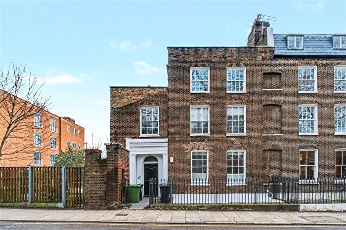 2 Bedroom Apartment For Sale In Highbury Grove, London, N5