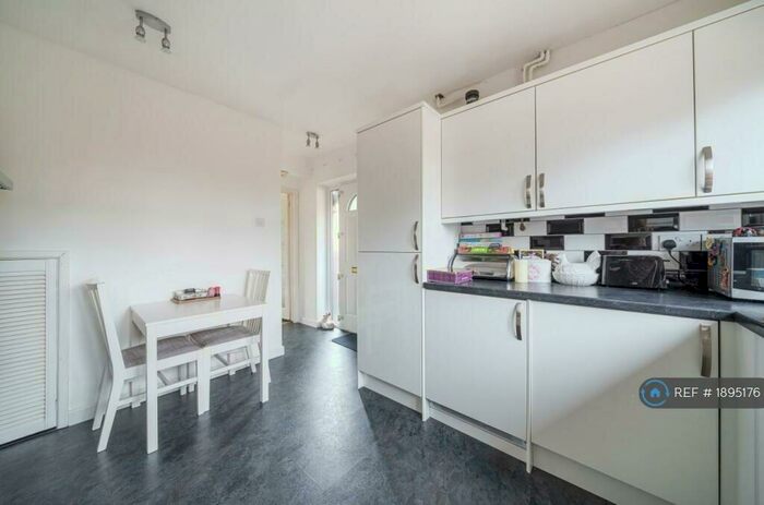 1 Bedroom Semi-Detached House To Rent In Brownhill Road, Chandler's Ford, Eastleigh, SO53