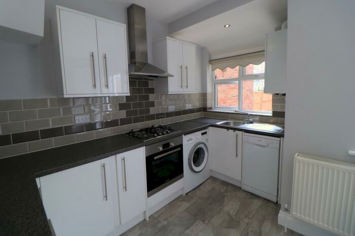 3 Bedroom Terraced House To Rent In The Ride, Enfield, EN3