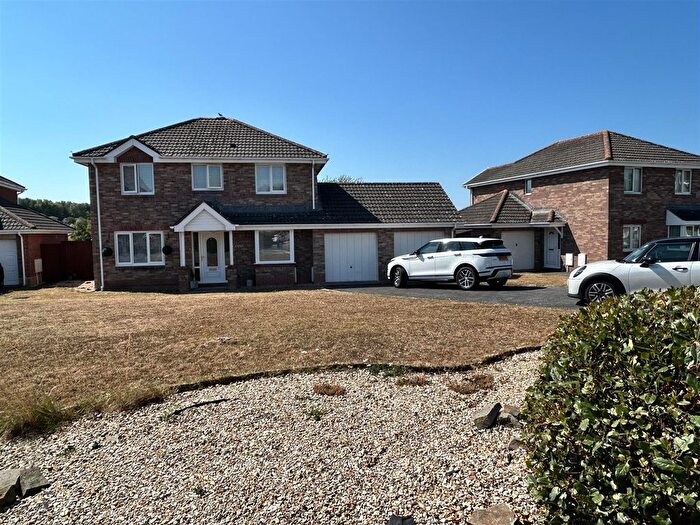 4 Bedroom Property To Rent In Sandpiper Road, Llanelli, SA15