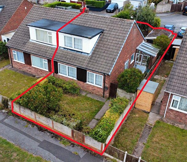 2 Bedroom Semi Detached House For Sale In Richmond Road, Kirkby-in-Ashfield, Nottingham, NG17