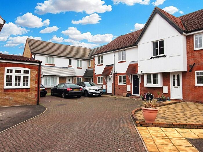 2 Bedroom Terraced House To Rent In Heathfield Park Drive, Chadwell Heath, RM6