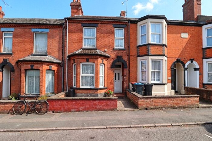 3 Bedroom Terraced House For Sale In Cambridge Street, Wolverton, MK12