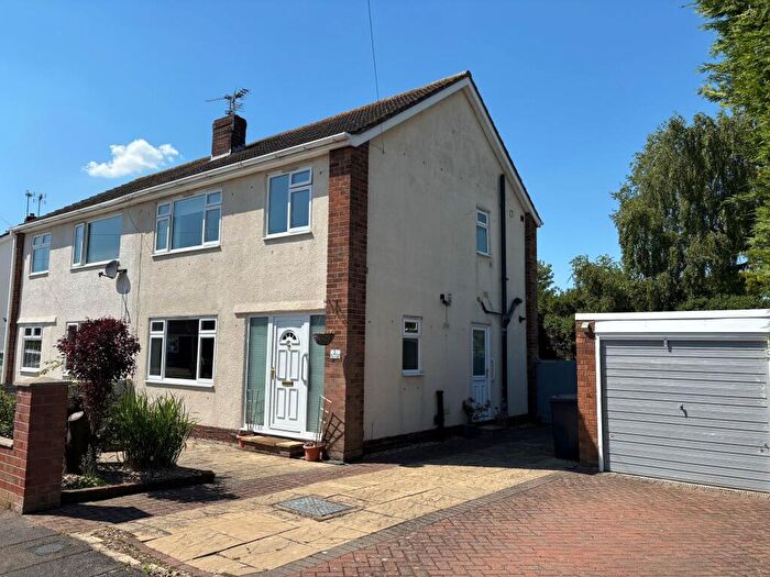 3 Bedroom Semi-Detached House To Rent In Sunfield Crescent, Lincoln, LN6