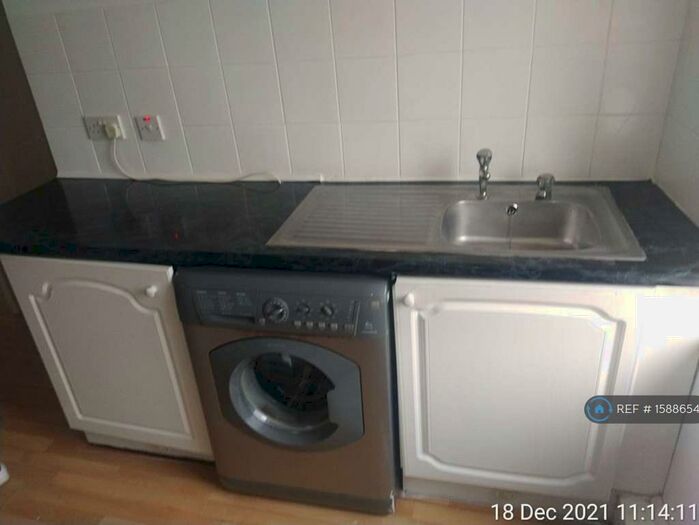 1 Bedroom Flat To Rent In Craigton Road, Glasgow, G51