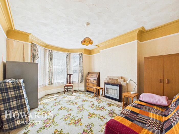 3 Bedroom Terraced House For Sale In Church Road, Lowestoft, NR32