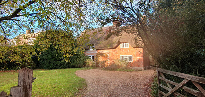 3 Bedroom Cottage To Rent In Martin, SP6