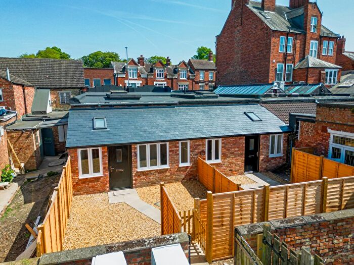 1 Bedroom Studio To Rent In Alfred Street, Rushden, NN10