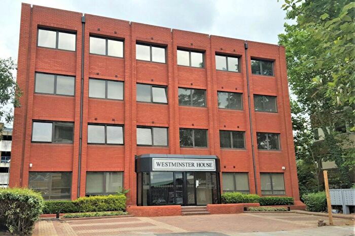 1 Bedroom Flat To Rent In Windsor Road, SL1