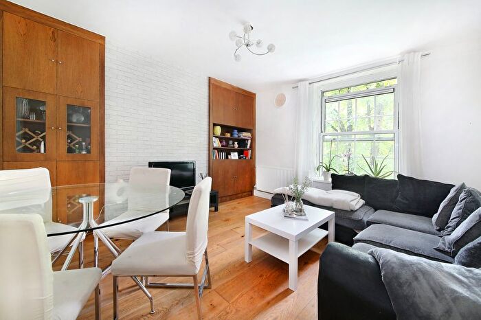 2 Bedroom Flat To Rent In Clive House, Union Grove, SW8