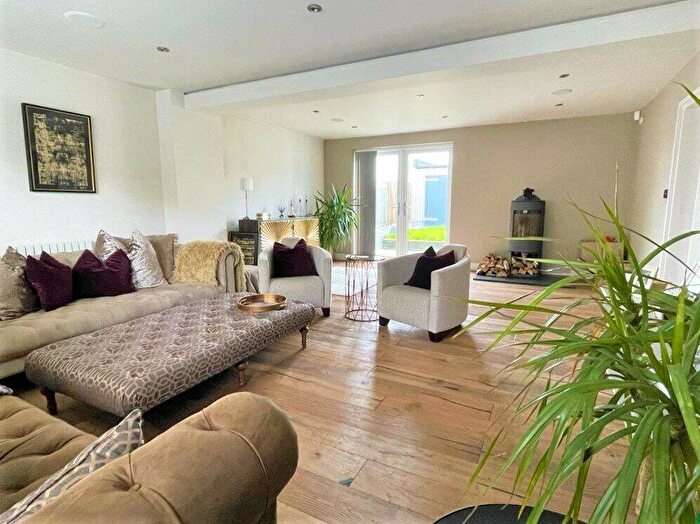 4 Bedroom Detached House For Sale In Canterbury Road, Densole, Folkestone, Kent, CT18