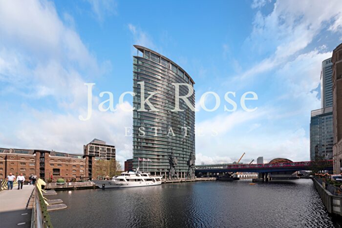 2 Bedroom Apartment To Rent In West India Quay, Canary Wharf, London, E14