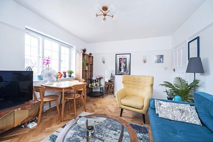 1 Bedroom Flat To Rent In Claremont Close, Islington, London, N1