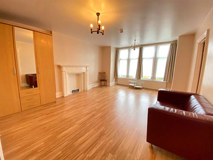 1 Bedroom Studio To Rent In Hamilton Road, Ealing, W5