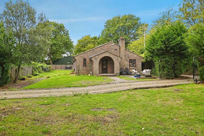 2 Bedroom Detached Bungalow For Sale In Scragged Oak Road, Detling, Maidstone, ME14