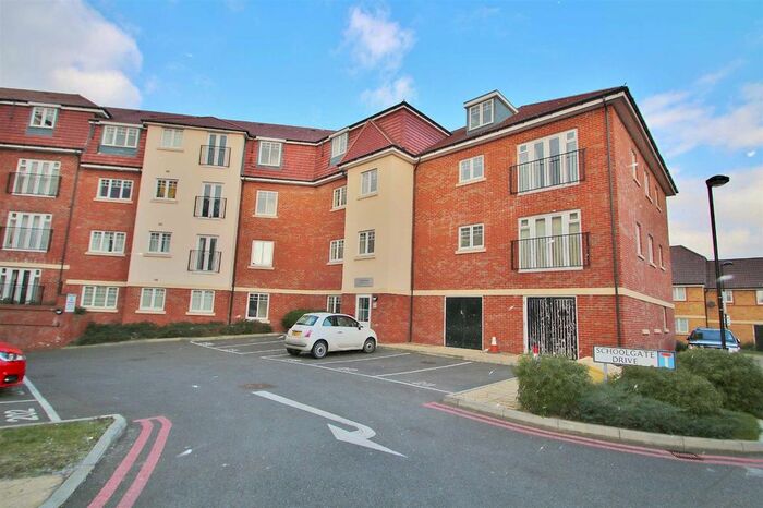 1 Bedroom Flat To Rent In Schoolgate Drive, Morden, SM4