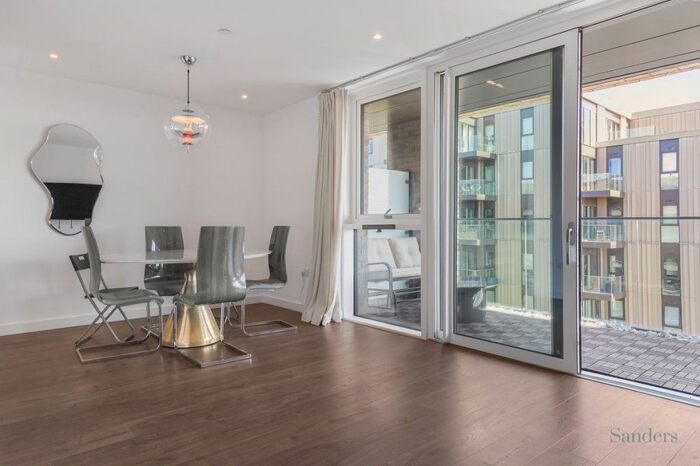 2 Bedroom Flat To Rent In Coster Avenue, Hackney, London, N4