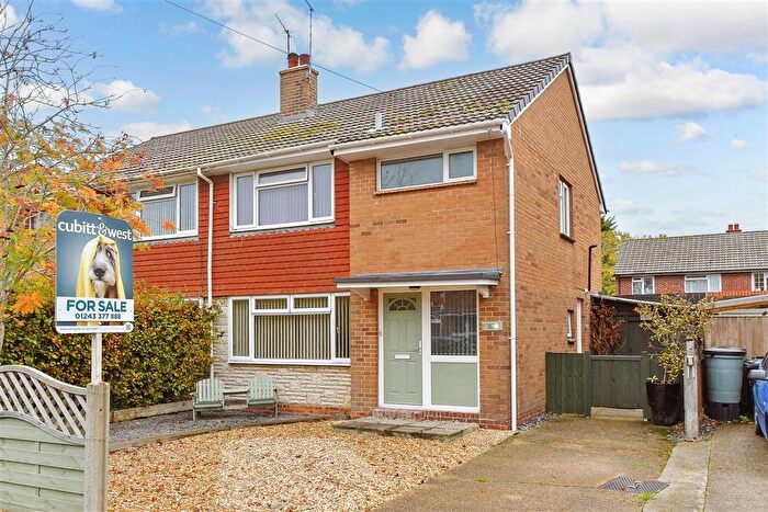 3 Bedroom Semi-Detached House For Sale In Longfield Road, Emsworth, Hampshire, PO10