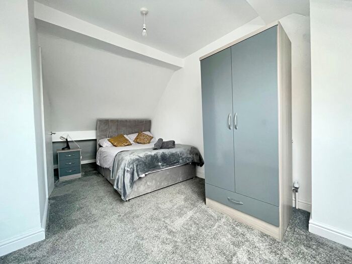 3 Bedroom Property To Rent In Ruth Square, Sheffield, S10