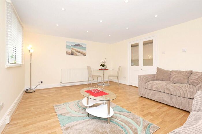 1 Bedroom Apartment To Rent In High Road, South Tottenham, London, N15