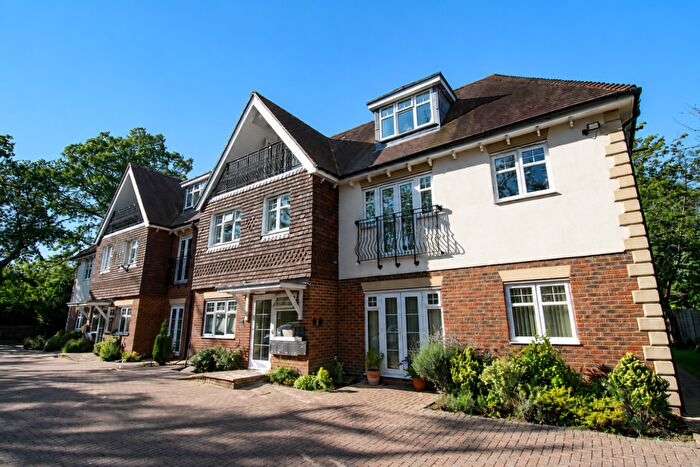 2 Bedroom Apartment To Rent In Gales Drive, Crawley, West Sussex, RH10
