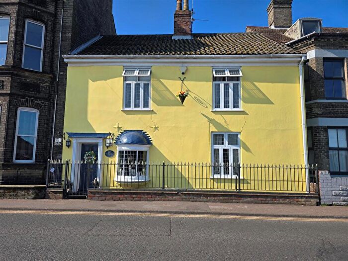 3 Bedroom Terraced House For Sale In High Street, Gorleston, NR31