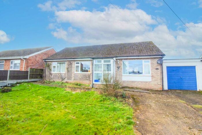 3 Bedroom Detached Bungalow For Sale In Mill Lane, Carbrooke, IP25