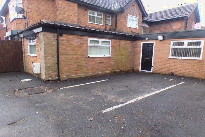 2 Bedroom Flat To Rent In Woolfall Heath Avenue, Liverpool, L36