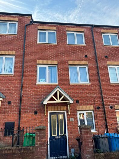 4 Bedroom Terraced House For Sale In Hexagon Close, Manchester, M9