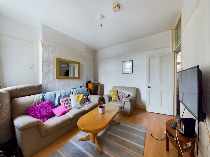 4 Bedroom Private Hall To Rent In Wyresdale Road, Lancaster, LA1