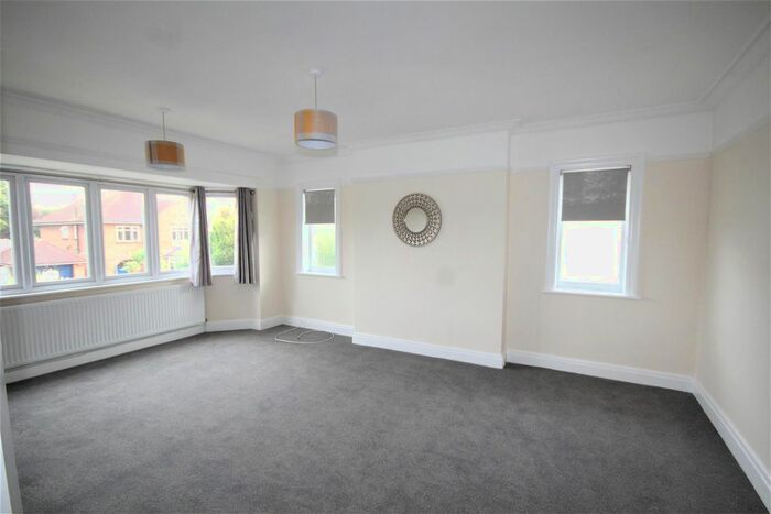3 Bedroom Flat To Rent In Keswick Road, Pokesdown, Bournemouth, BH5