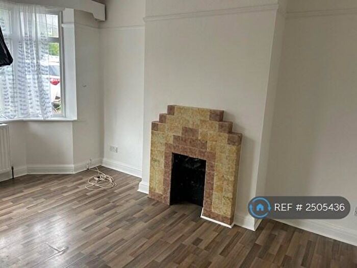 2 Bedroom Flat To Rent In Alma Row, Harrow, HA3