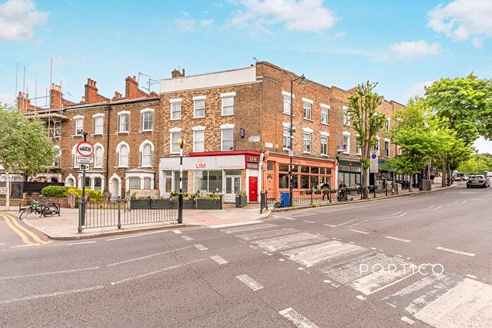 1 Bedroom Terraced House To Rent In A Highbury Park, N5