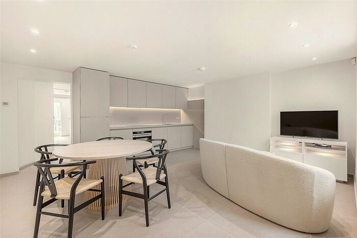 2 Bedroom Flat To Rent In Chepstow Road, Notting Hill, W2