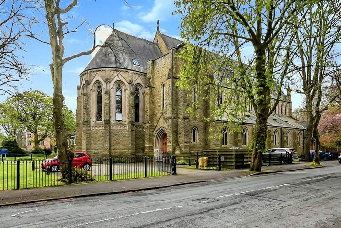 2 Bedroom Flat To Rent In Range Road, Manchester, M16