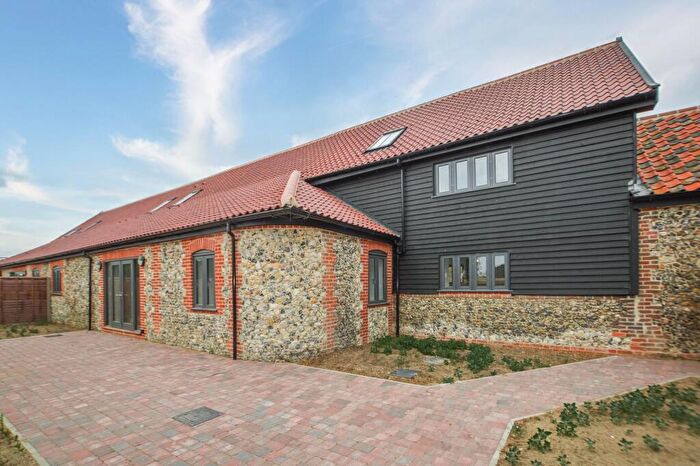 5 Bedroom Barn Conversion To Rent In Gasthorpe, IP22