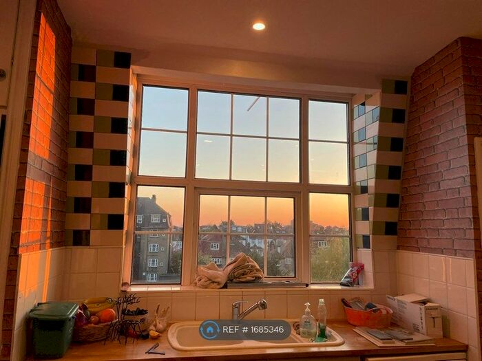 4 Bedroom Flat To Rent In Clarendon Court, London, NW2