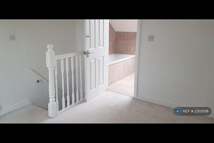 3 Bedroom Terraced House To Rent In Edmund Road, Sheffield, S2
