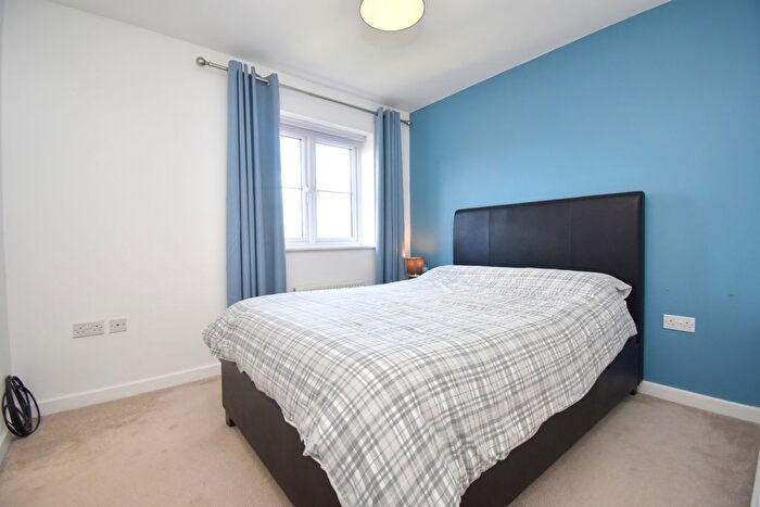 3 Bedroom Semi-Detached House For Sale In Venus Avenue, Biggleswade, SG18