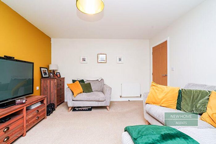3 Bedroom Detached House For Sale In Runnymede Lane, Kingswood, Hull, HU7