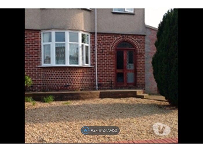 4 Bedroom Semi-Detached House To Rent In Gordon Avenue, Bristol, BS5