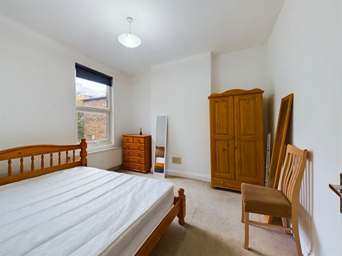 4 Bedroom Flat To Rent In Disraeli Road, London, SW15