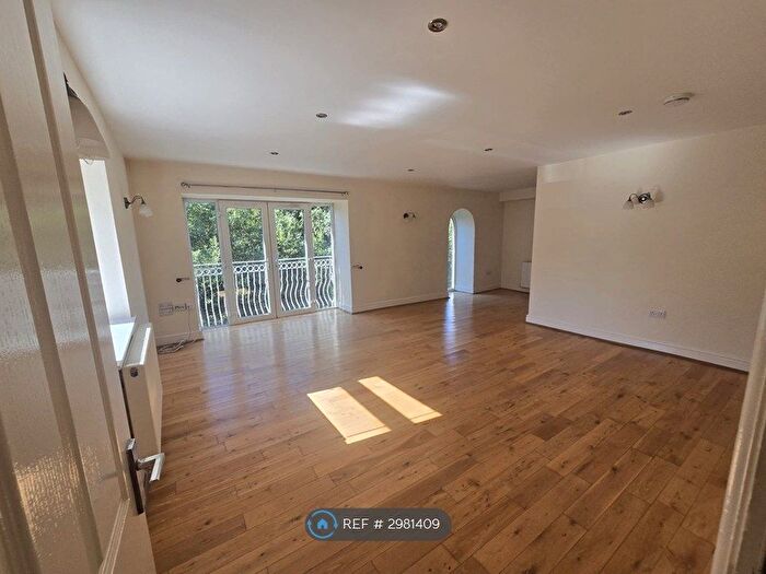 2 Bedroom Flat To Rent In The Old Museum, Halifax, HX3