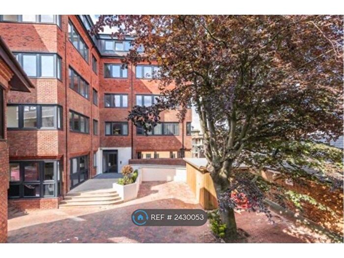 2 Bedroom Flat To Rent In Lovell House, Uxbridge, UB8